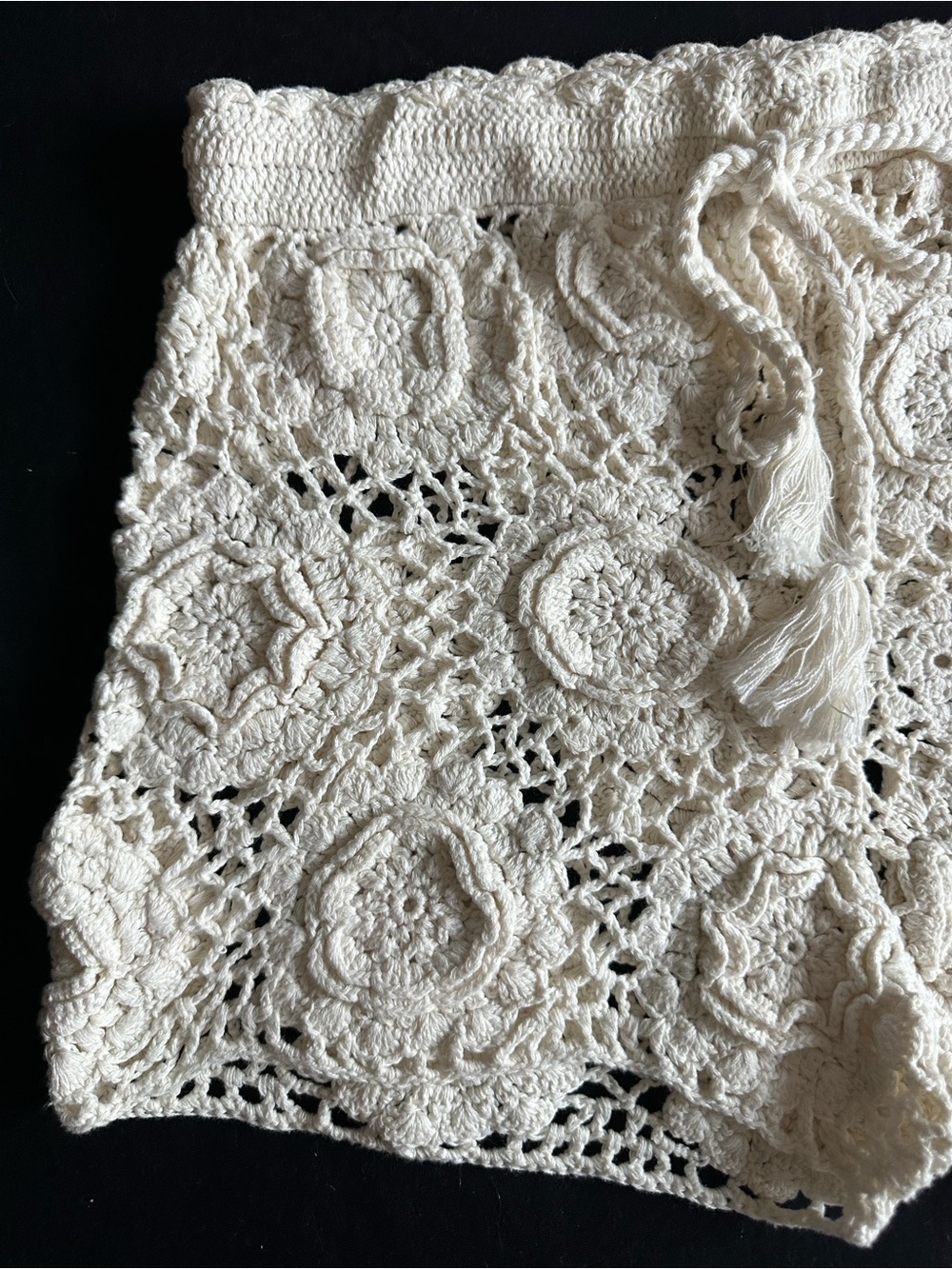 Revolve Tularosa Zephyr Crochet Drawstring Shorts White ivory Large - Picture 7 of 14